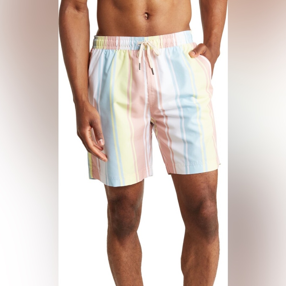 Nordstrom Rack Men’s Swim Trunks Striped Pattern Size Large NWOT